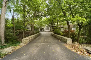 4340 Manor Ct E, Dublin, OH 43017 - Photo 4