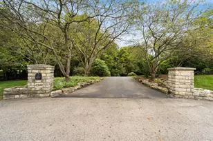 4340 Manor Ct E, Dublin, OH 43017 - Photo 98