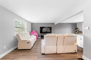 5044 Albany Dr, Columbus, OH 43232 - Photo 8