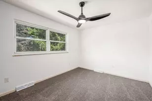 856 Cummington Rd, Columbus, OH 43213 - Photo 40