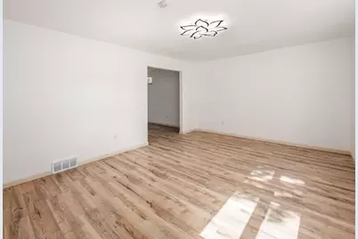 856 Cummington Road, Columbus, OH 43213 - Photo 10