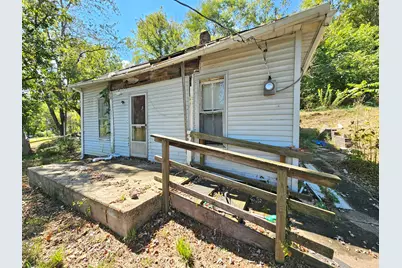 31 Locust Street, Glouster, OH 45732 - Photo 2