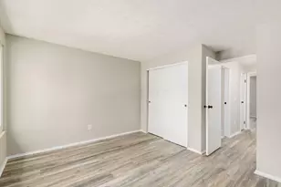 353 Shell Ct E, Columbus, OH 43213 - Photo 14