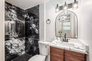 2458 Edgevale Rd, Columbus, OH 43221 - Photo 16