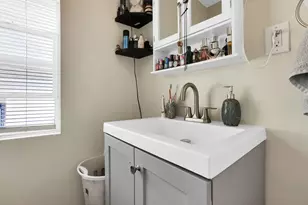 18 W Center St, London, OH 43140 - Photo 34