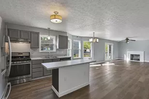 6037 Carmell Dr, Columbus, OH 43228 - Photo 14