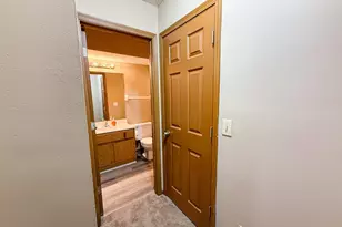 2744 Greystone Dr, Columbus, OH 43220 - Photo 14