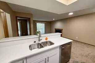 2744 Greystone Dr, Columbus, OH 43220 - Photo 8