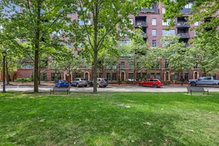 251 Daniel Burnham Square, Columbus, OH 43215 - Photo 4