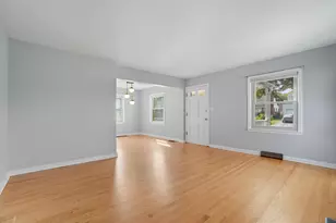 898 Chestershire Rd, Columbus, OH 43204 - Photo 16