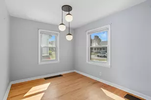 898 Chestershire Rd, Columbus, OH 43204 - Photo 18