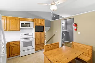 1385 Thurell Rd, Columbus, OH 43229 - Photo 8