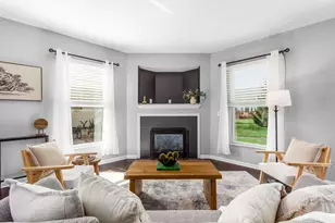 4879 Blossom Wy, Grove City, OH 43123 - Photo 8