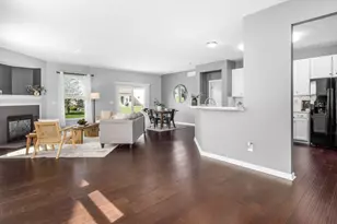 4879 Blossom Wy, Grove City, OH 43123 - Photo 6