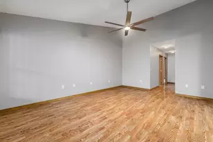 625 Kildow Ct, Ashville, OH 43103 - Photo 8