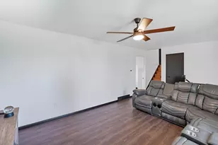 1067 Spring Lake Ave, Washington Court House, OH 43160 - Photo 6