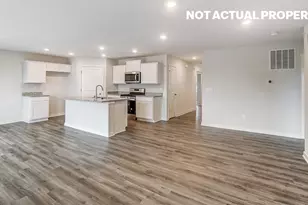 1025 Sherwood Loop, Bellefontaine, OH 43311 - Photo 24