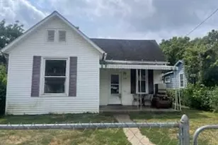 339 Walnut St, Circleville, OH 43113 - Photo 1