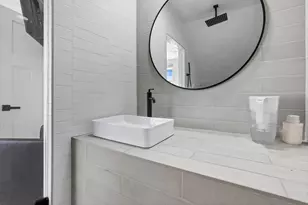 1466 Hamlet St, Columbus, OH 43201 - Photo 30