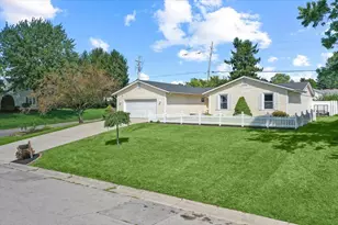 101 S Heather Hill Drive, Bellefontaine, OH 43311 - Photo 2