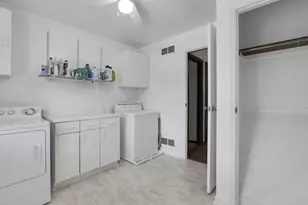 1558 Denbigh Dr, Columbus, OH 43220 - Photo 34