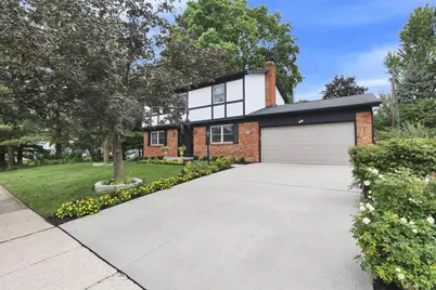 1558 Denbigh Drive, Columbus, OH 43220 - Photo 2