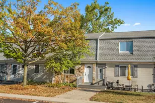 590 Willis Ln, Delaware, OH 43015 - Photo 2