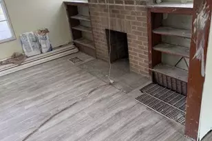 1921 Sullivant Ave, Columbus, OH 43223 - Photo 4