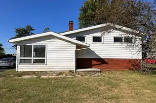 2825 S Hampton Road S, Columbus, OH 43232 - Photo 2