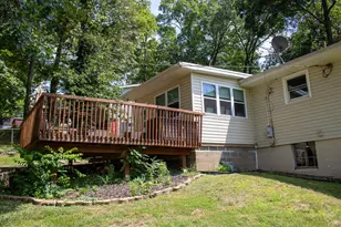 975 Blossom Ln, Zanesville, OH 43701 - Photo 8