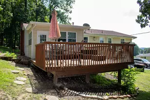 975 Blossom Ln, Zanesville, OH 43701 - Photo 4