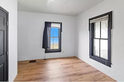 101 W 2nd Street, Frazeysburg, OH 43822 - Photo 12