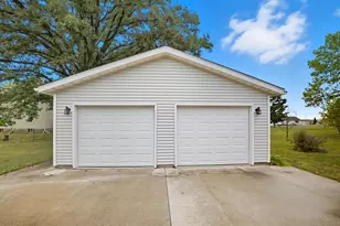 39 State St, Jeffersonville, OH 43128 - Photo 26