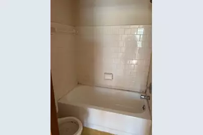 4942 Kristie Falls #D, Columbus, OH 43221 - Photo 14