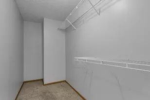 4714 Ascot Dr, Columbus, OH 43229 - Photo 22