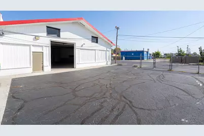 3895 Sullivant Avenue, Columbus, OH 43228 - Photo 24