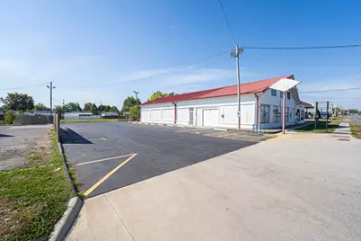 3895 Sullivant Avenue, Columbus, OH 43228 - Photo 28