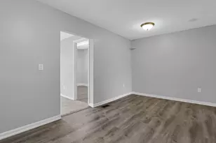 1068 Tobi Dr, Columbus, OH 43207 - Photo 10