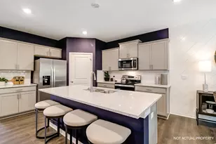 1095 Hartford Ln, London, OH 43140 - Photo 2