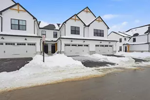 5487 Fawnsbury Ct, Powell, OH 43065 - Photo 2