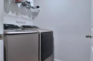 5904 Annaberg Dr, Columbus, OH 43232 - Photo 16