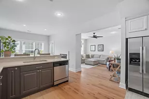 5049 Dinard Way, Columbus, OH 43221 - Photo 16