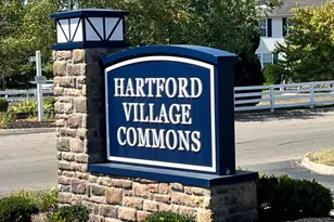 952 Hartford Village Blvd, Columbus, OH 43228 - Photo 6