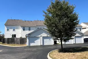 952 Hartford Village Blvd, Columbus, OH 43228 - Photo 8