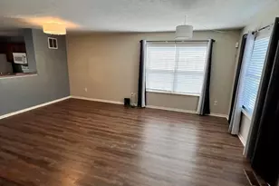 952 Hartford Village Blvd, Columbus, OH 43228 - Photo 12