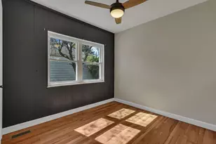 2227 Zollinger Rd, Columbus, OH 43221 - Photo 22