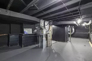 2227 Zollinger Rd, Columbus, OH 43221 - Photo 32