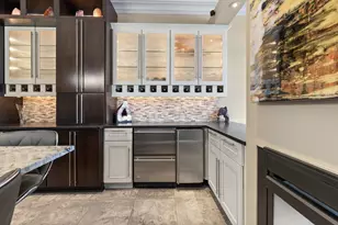 845 N High St, Columbus, OH 43215 - Photo 30