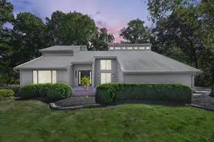 8292 Breckenridge Way, Columbus, OH 43235 - Photo 2