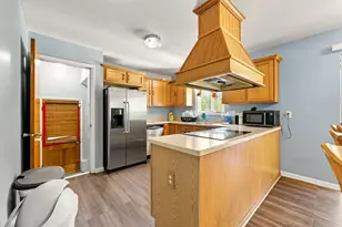 547 Country Club Rd, Columbus, OH 43213 - Photo 4